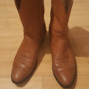 Women's cowgirl boots